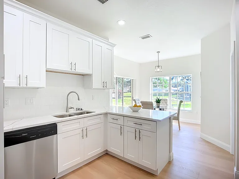 2960 Sandringham Pl — Photo 9