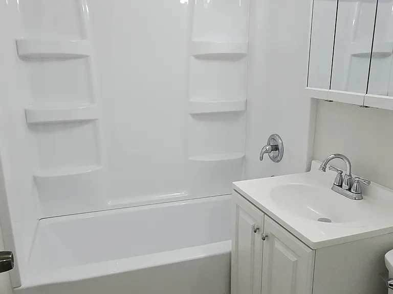 11013 S Lloyd Dr #6 — Photo 5