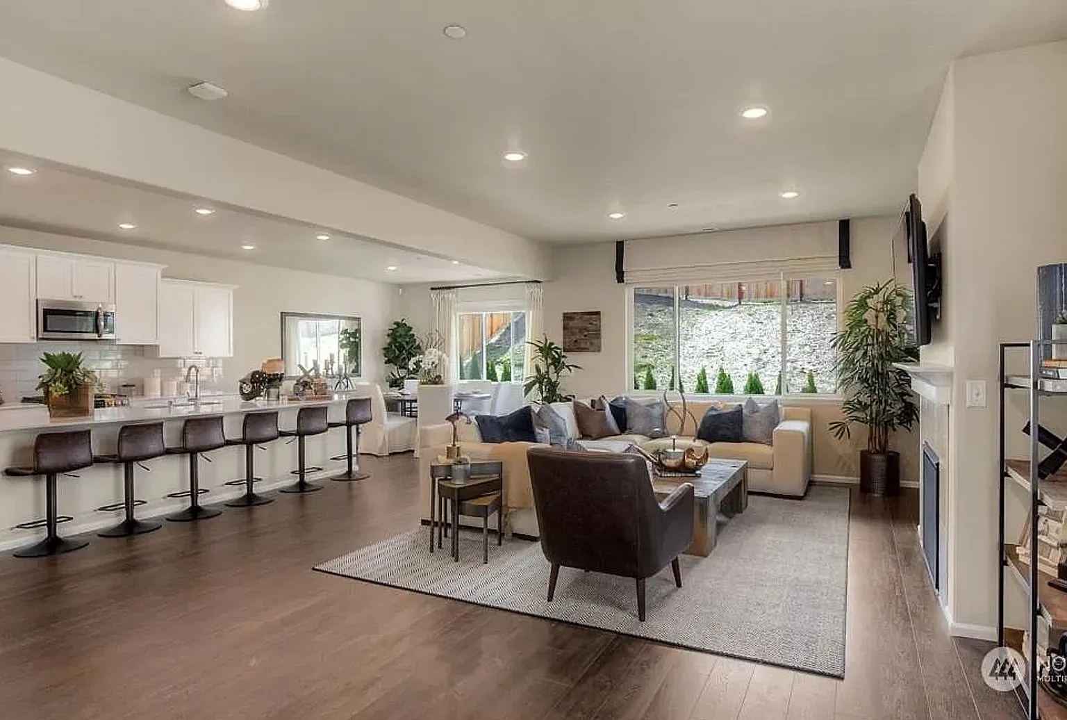 Stunning New Home at Soundview Estates! — Photo 3