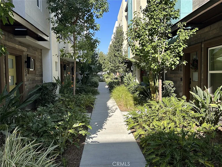 945 E Mason Ln #69 — Photo 6
