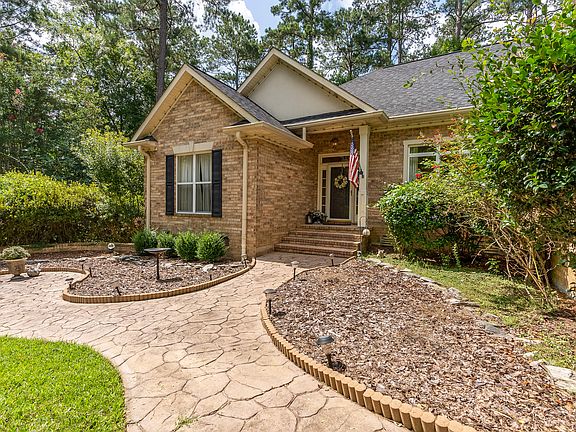 3rd image of 204 Chickadee Ct