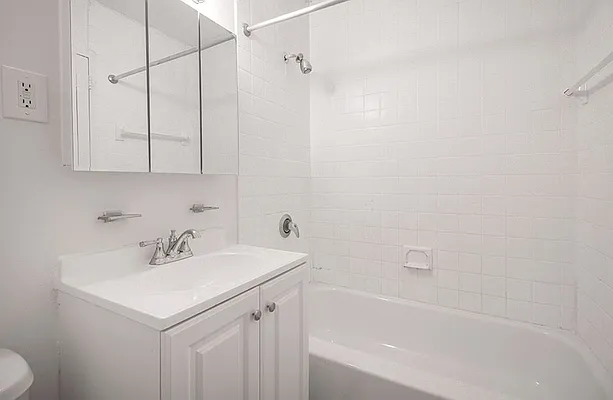 Rented by Zumper Inc | media 31