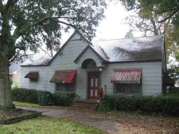 4115 Forest Dr, Port Arthur, TX 77642