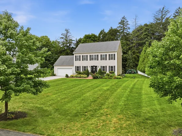 8 Erika Way, Attleboro, MA 02703