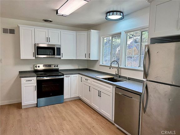5th image of 9633 Baden Ave