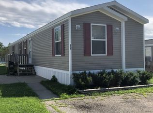 925 SE 41st Ter, Topeka, KS 66609