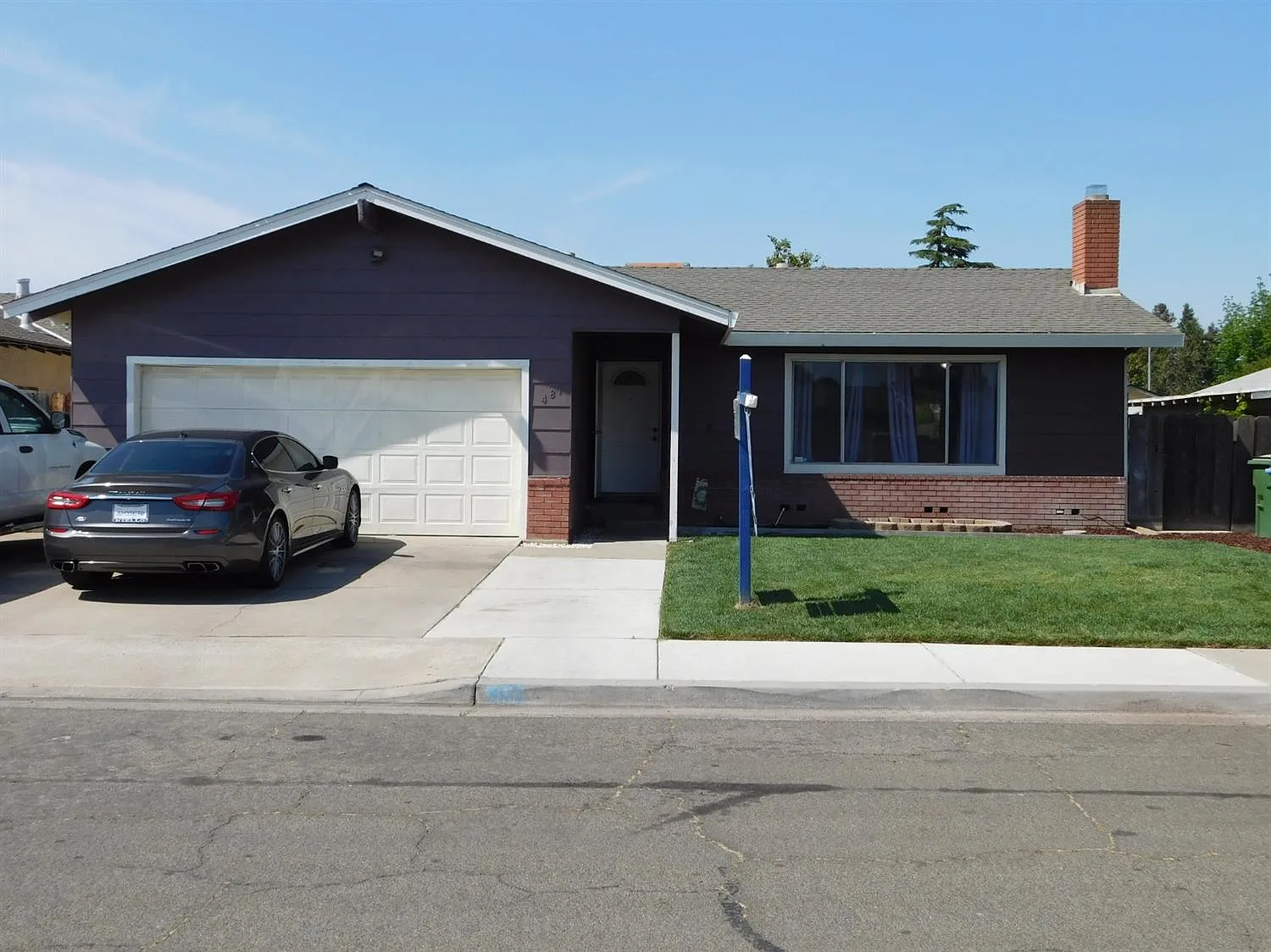481 Bates Way photo 1