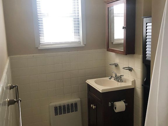 4th image of 11720 Edgewater Dr APT 119