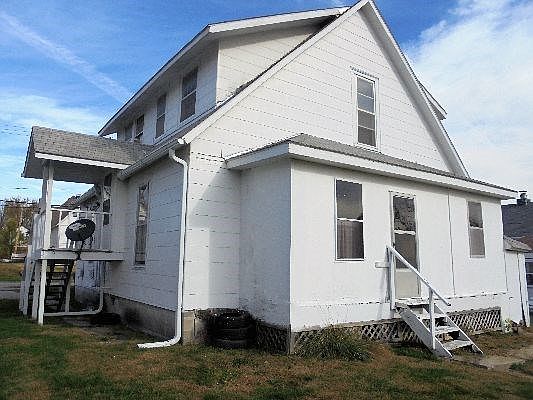 2nd image of 104 Jackson St