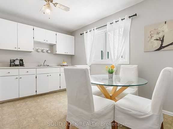 3rd image of 54/56 William St W