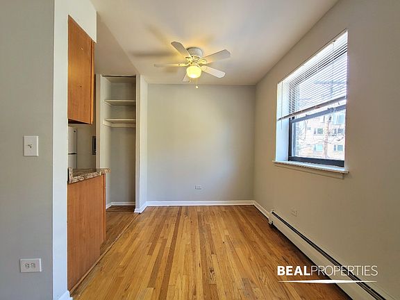 5th image of 510 W Briar Pl #510308