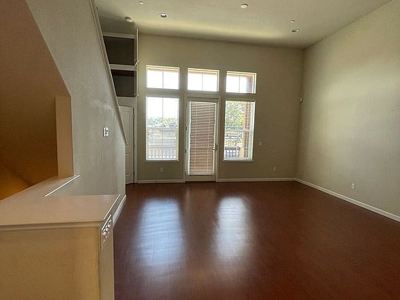 2nd image of 1485 W San Carlos St