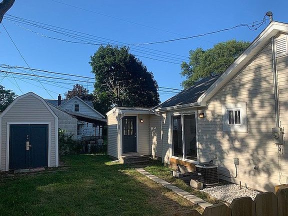 4th image of 1048 Lakeview Ave