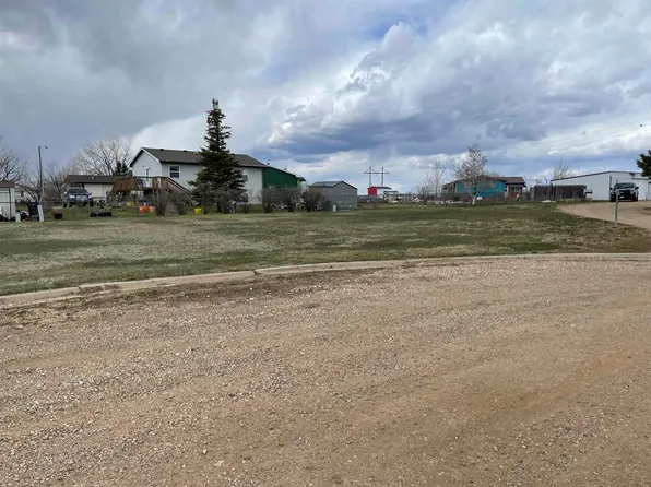 Hilltop Cir, Belle Fourche, SD 57717