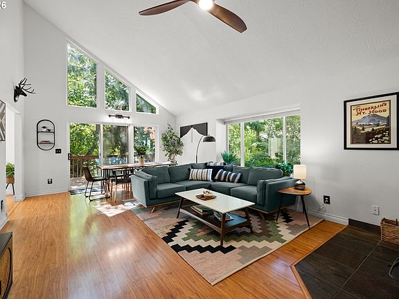 4th image of 64785 E Sandy River Ln