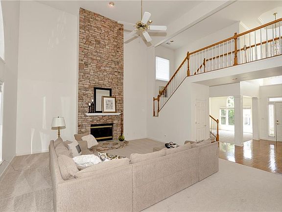 5th image of 2989 Nestle Creek Dr