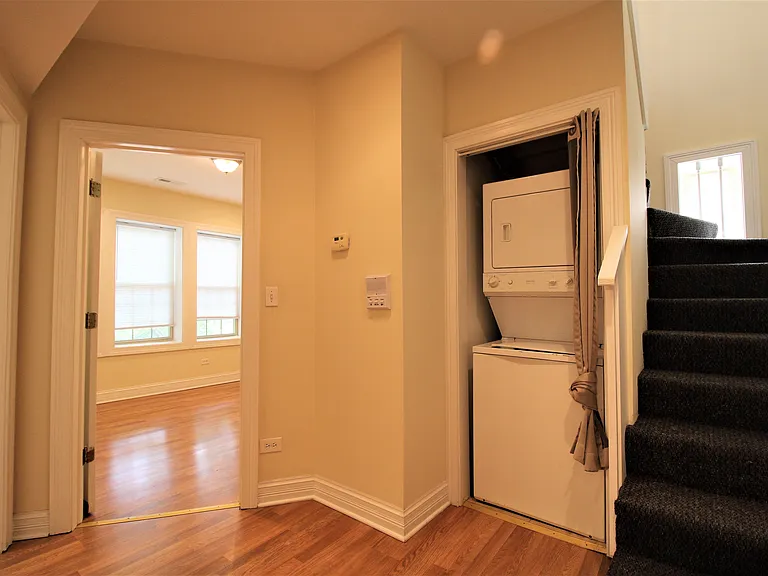4954 N Christiana Ave — Photo 13