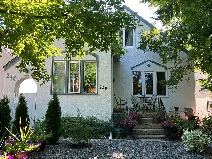 240 Cathedral Ave #1 — Photo 1