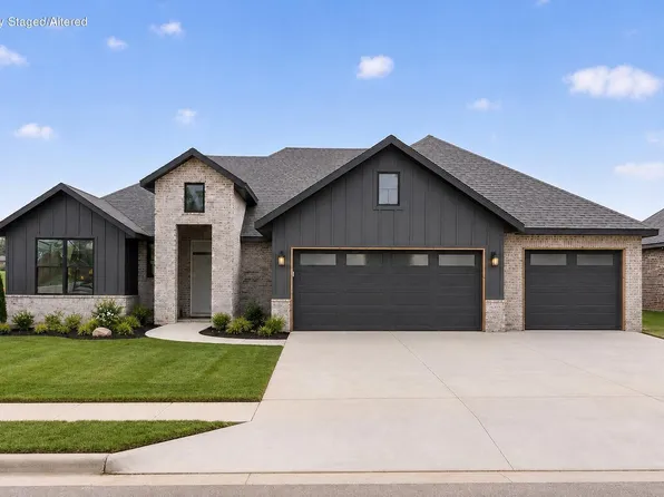 1608 S Pinecone Path, Springfield, MO 65809