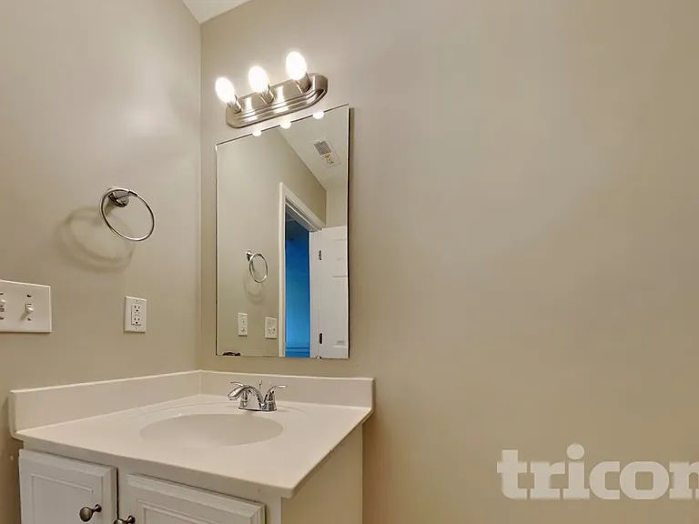 5004 Millpond Ct — Photo 16