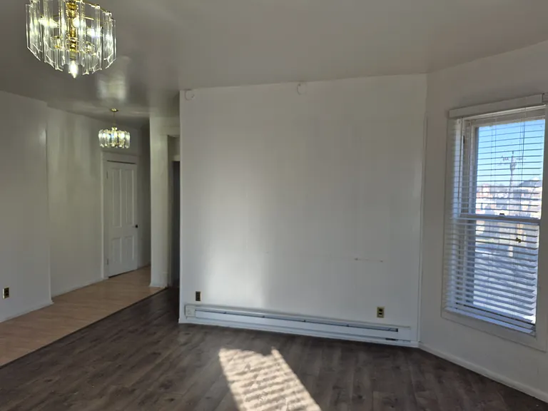1203 Bank St #1/2 — Photo 1
