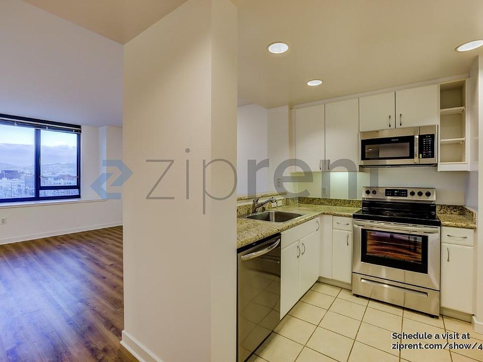 1st image of 260 King St Unit 641