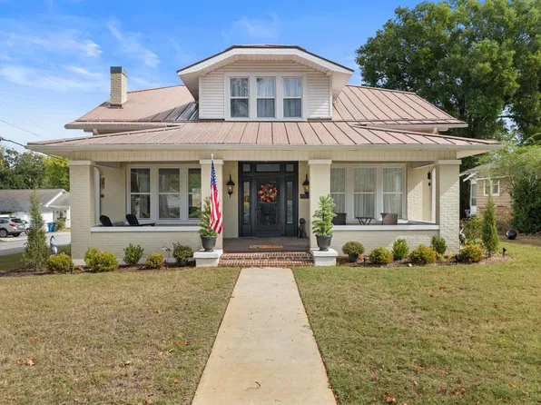 928 N Wood Ave, Florence, AL 35630