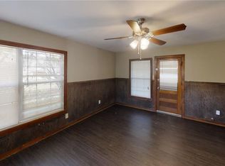 6617 Greenlee St, Fort Worth, TX 76112