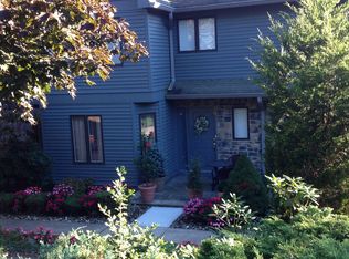 19 Ridge Rd, Atlantic Highlands, NJ 07716