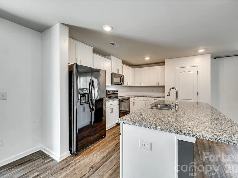 1131 Ava Trail Ln — Photo 9