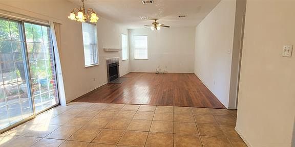 3rd image of 3112 Cornflower Dr