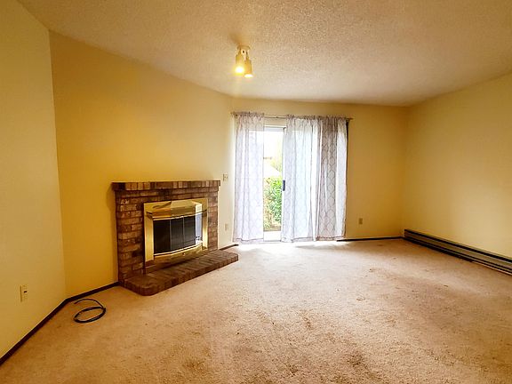 5th image of 710 10th St NE #1710B