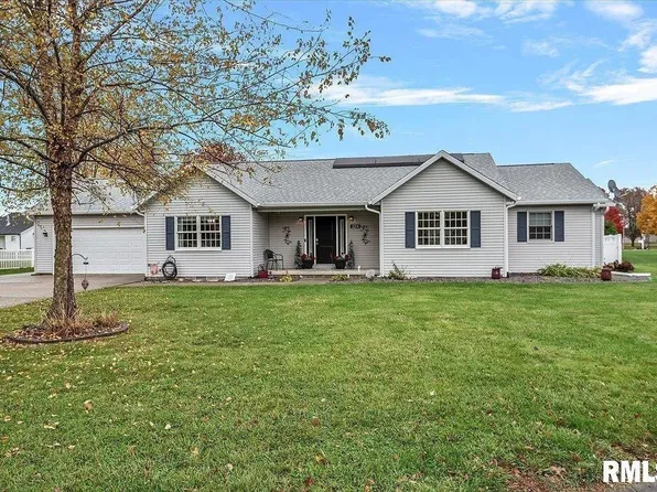 324 Liberty Ln, New Berlin, IL 62670