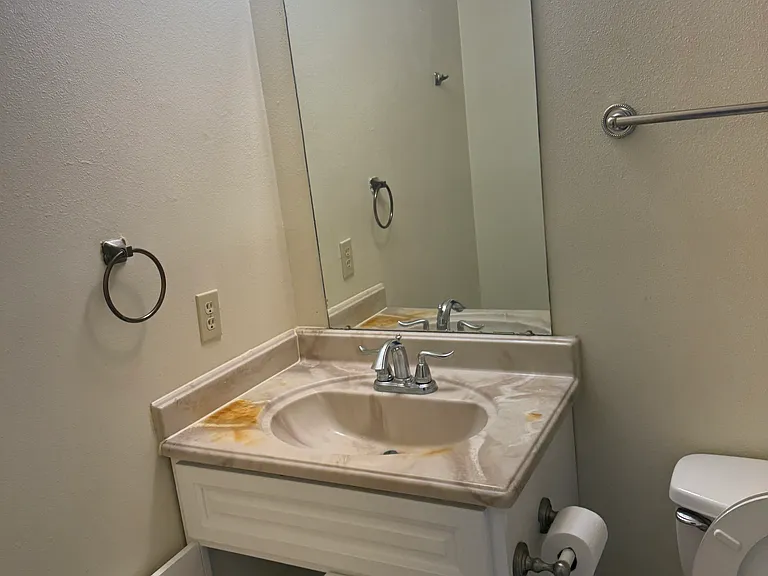 1011 Seville Ave — Photo 17