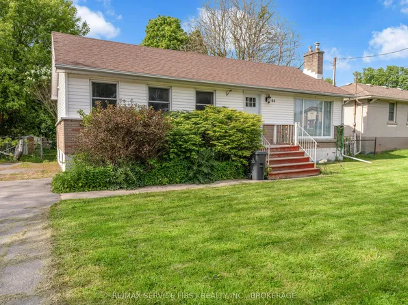 44 Cranbrook St, Kingston, ON K7M 4N2