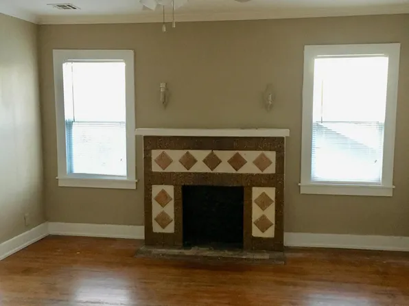 2855 E Admiral Ct, Tulsa, OK 74110