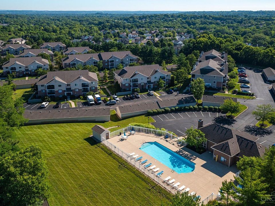 1st image of 12181 Regency Run Ct APT 9