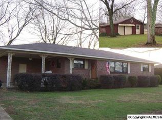 940 Sardis Dr, Boaz, AL 35956