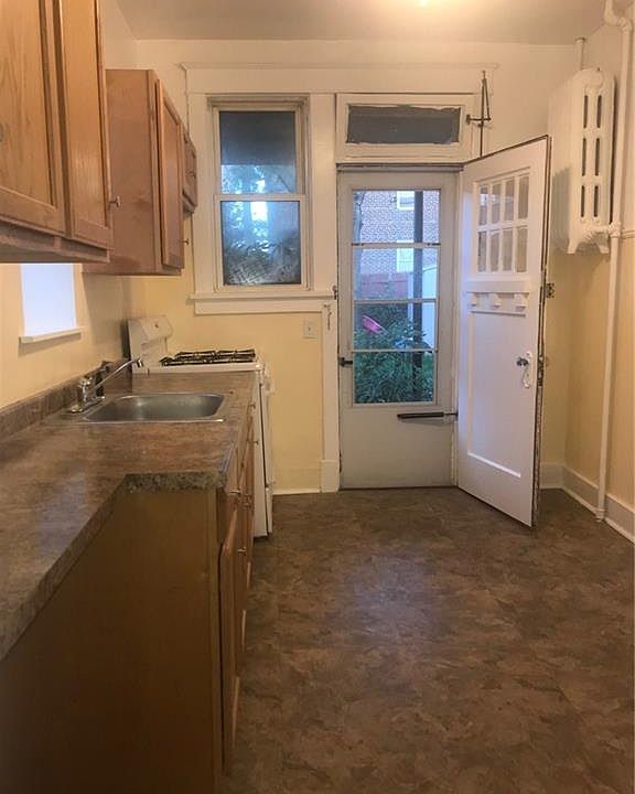 1st image of 2750 Paulding Ave #1