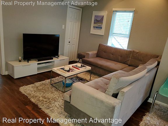5th image of 342 E Cambourne St