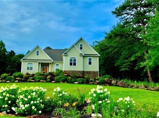 102 Timberstone Trl, Six Mile, SC 29682