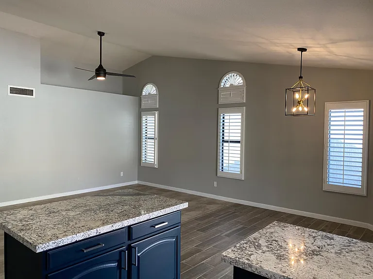 10938 W Bermuda Dr — Photo 4