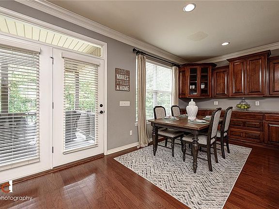 5th image of 6 Newcastle Ln