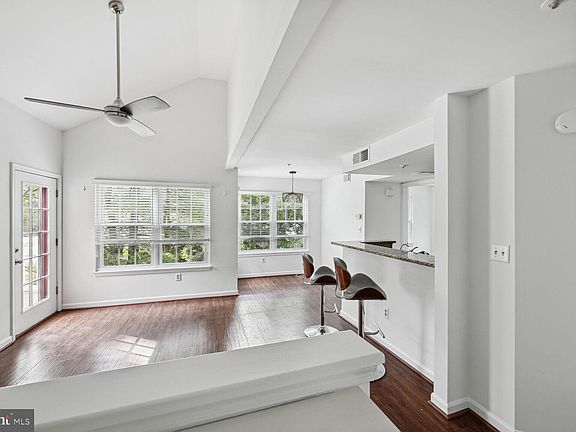 4th image of 933 Hillside Lake Ter APT 112