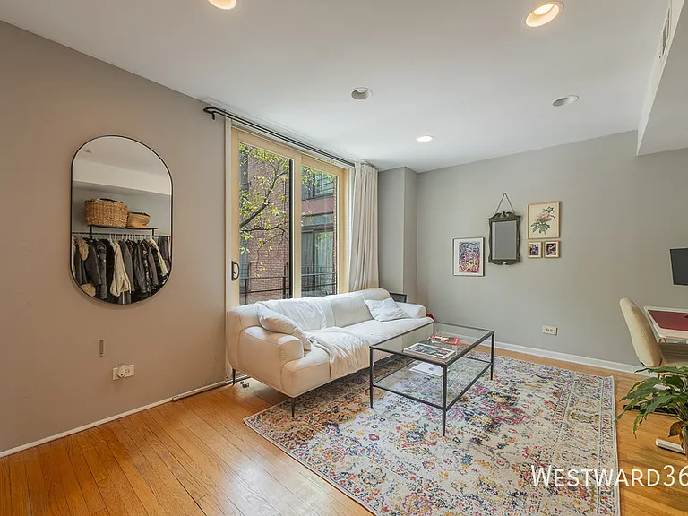 740 W Webster Ave #G — Photo 5