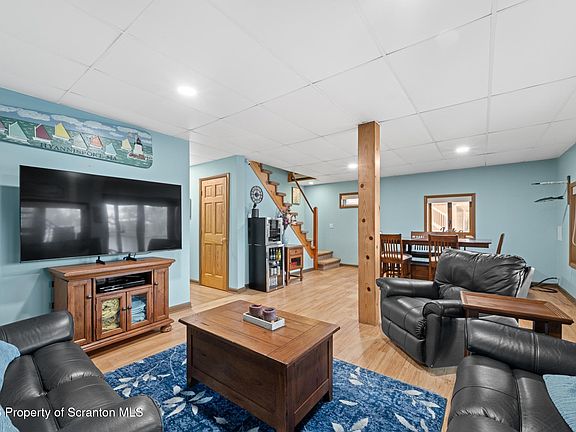 3rd image of 327 Marina Ln