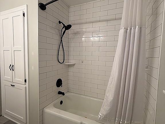 5th image of 5017 Saint Francis Ave