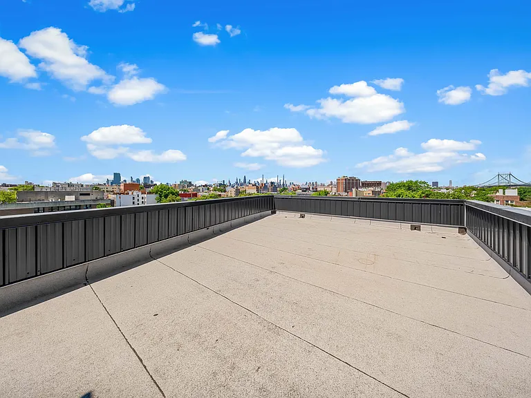 33-29 Astoria Blvd N #2D — Photo 11