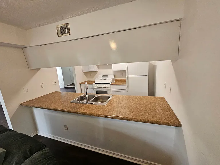 1309 Old Countryside Cir — Photo 14