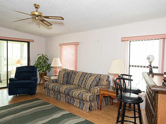 2nd image of 431 Avocado Dr